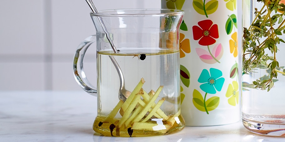 Eau aromatisée gingembre-miel-poivre