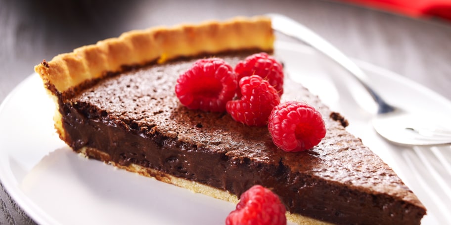 Tarte au chocolat et framboises