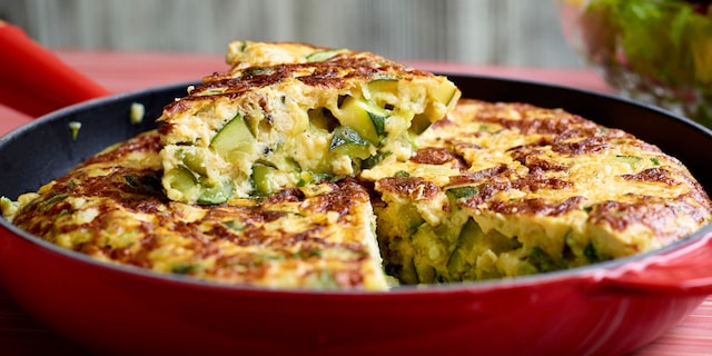 Tortilla met courgettes en Manchego