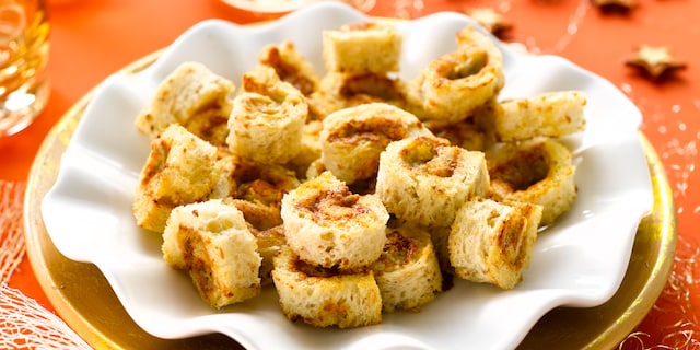 Spiraaltjes van blauwaderkaas en noten