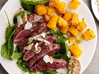 Tagliata de marcassin et dés de potiron rôtis