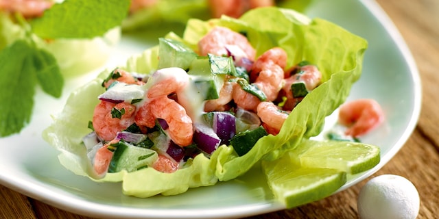 Barquettes de laitue romaine aux crevettes