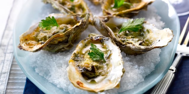Gegratineerde oesters met Parmezaanse kaas