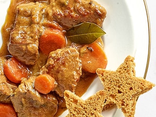 Ragout van everzwijn met peperkoek en bruin bier