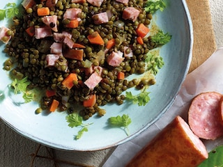 Lentilles du Puy à la saucisse fumée de Morteau