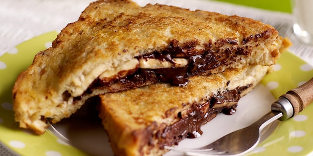 Verloren brood met banaan en chocolade