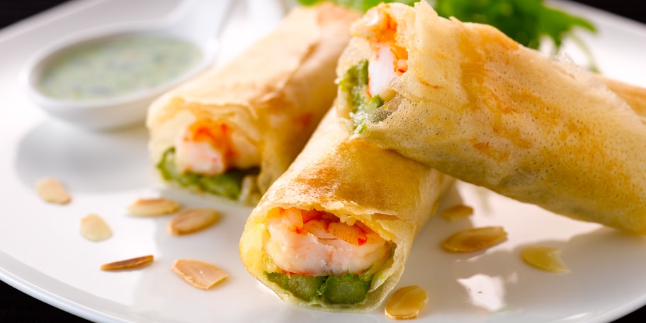 Krokantje van asperges en scampis