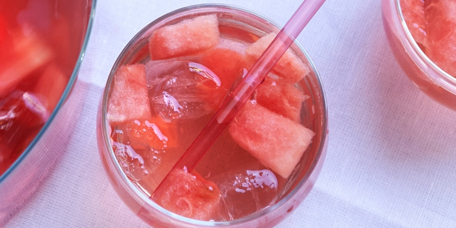 IJspunch met roséwijn en watermeloen