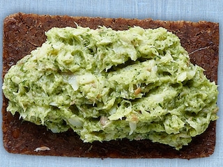 Rillettes van gerookte forel met met dille, mierikswortel en waterkers