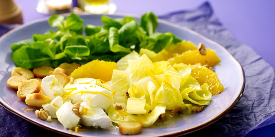 Witloofsalade met geitenkaas en sinaasappel