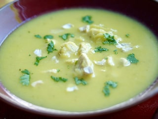 Indische velouté met kip en ananas