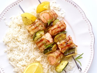 Brochettes de saumon et de courgettes