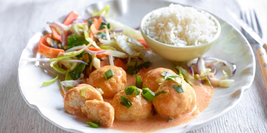 Visballetjes met rode curry