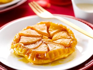 Tatin van mango met gember en een sausje van amandelmelk