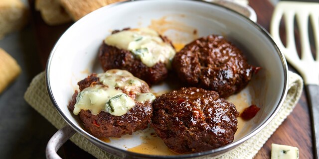 Hamburgers met gorgonzola