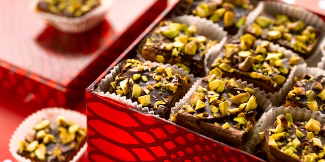 Krokante karamelblokjes met gezouten boter