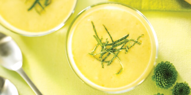 Frisse yoghurtdrank met mango