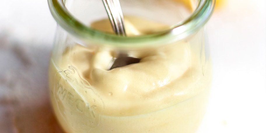 Citroenmousse met mangosalsa