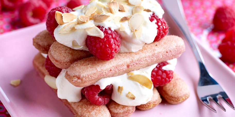 Tiramisu aux framboises et aux amandes