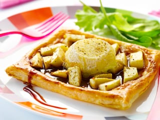 Tartelettes au chèvre, pommes et sirop de Liège