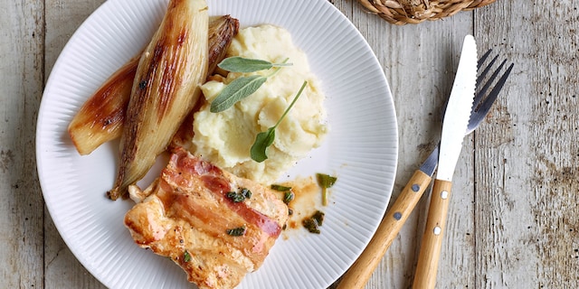 Kalkoenrolletjes met spek en comté