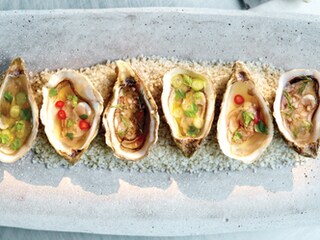 Oesters met drie dressings