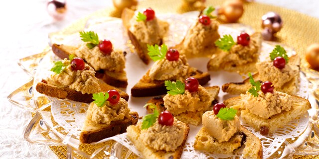 Canapés de cramique à la mousse de foie gras