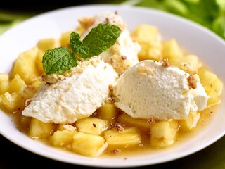 Ananas met siroop op Antilliaanse wijze en witte chocolademousse