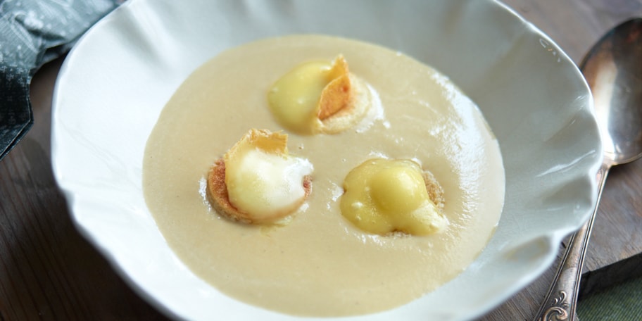 Soupe à l’oignon au Herve