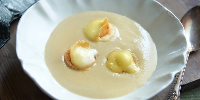 Soupe à l’oignon au Herve