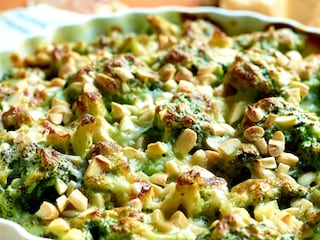 Gegratineerde broccoli met amandelen