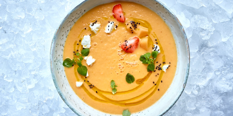 Gaspacho de melon au fromage de chèvre