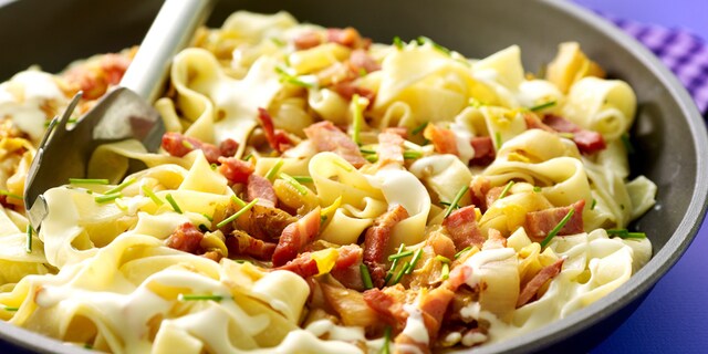 Fettuccine aux chicons et aux lardons