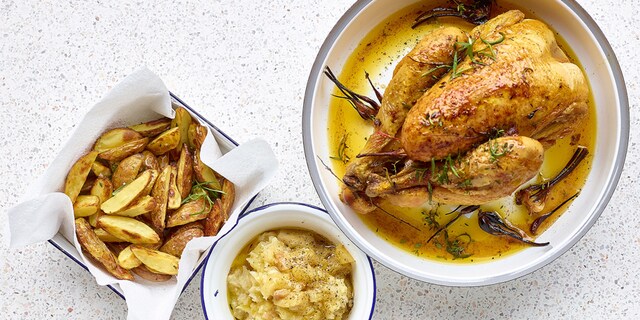 Gebraden kip met knolselderappelmoes en gebakken krieltjes