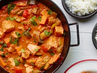 Cocotte de saumon aux légumes et au lait de coco