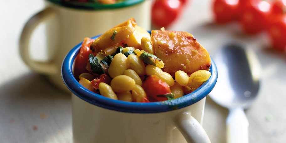 Haricots blancs aux calamars, safran et tomates