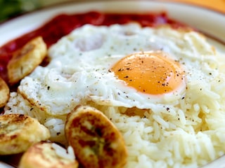 Arroz a la cubana (riz à la cubaine)