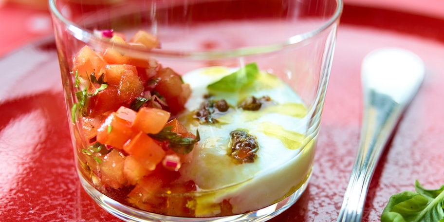 Gemarineerde tomaat met mozzarellamousse