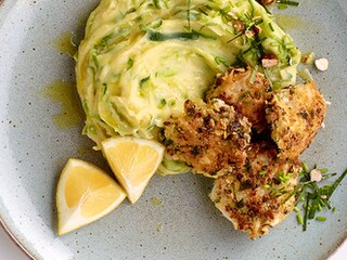 Kabeljauw in hazelnoot-spekkorst met puree van courgette