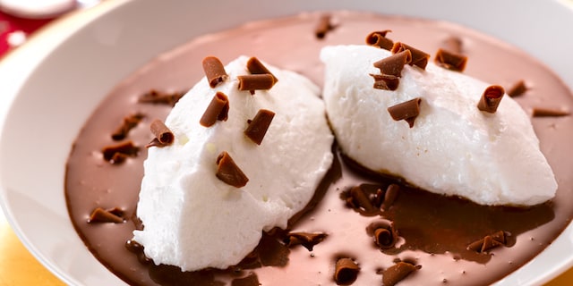 Œufs à la neige met chocolade