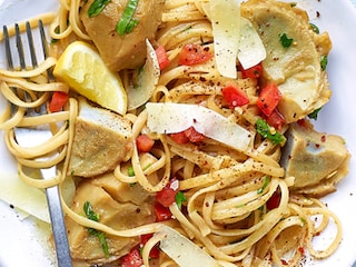 Linguine met artisjokken en citroen