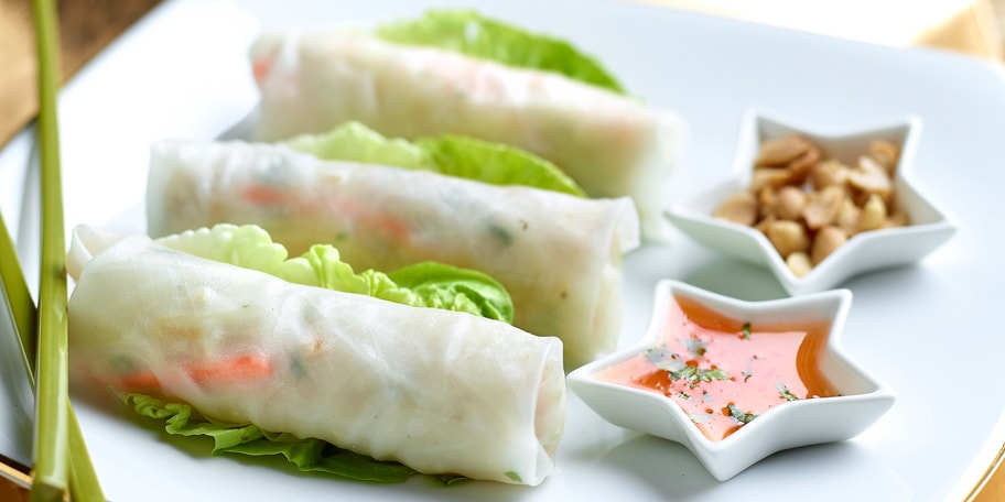 Lenterolletjes met pindanoten