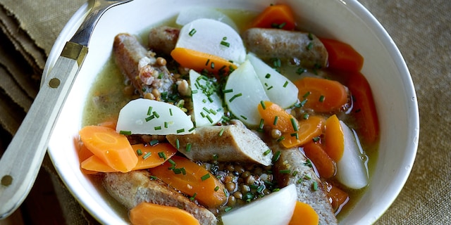 Maaltijdsoep met varkensworstjes