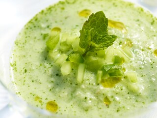 Gazpacho van komkommer en munt
