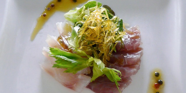 Duo de poissons marinés aux poivres et citron confit