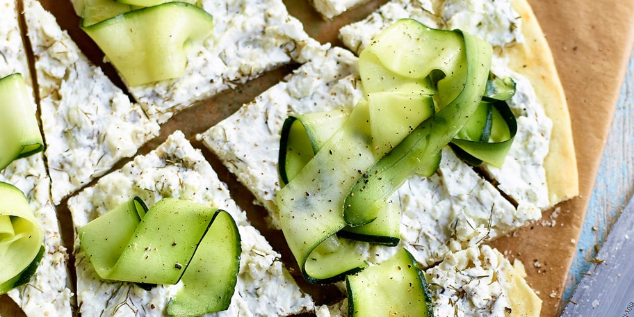 Tarte fine à la feta et carpaccio de courgette