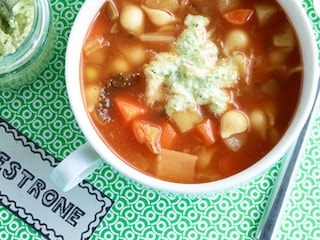 Minestrone met ricottapesto