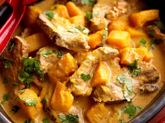 Curry van eendenborst met kastanjepompoen