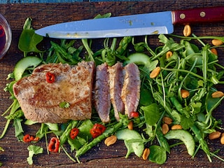 Tagliata van rundvlees met rucolaslaatje