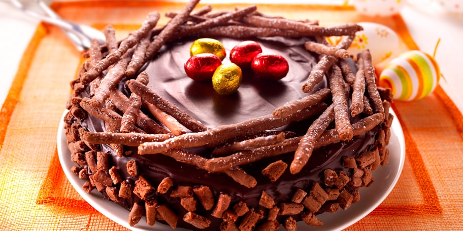 Nid au chocolat aux amarettis croquants